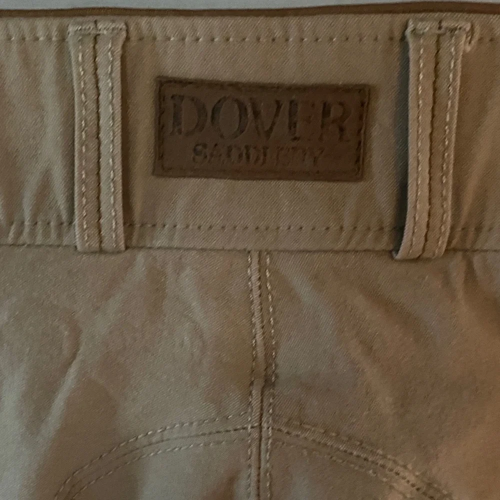 Girls Riding Breeches in Tan with Knee Patches - Picture 3 of 11